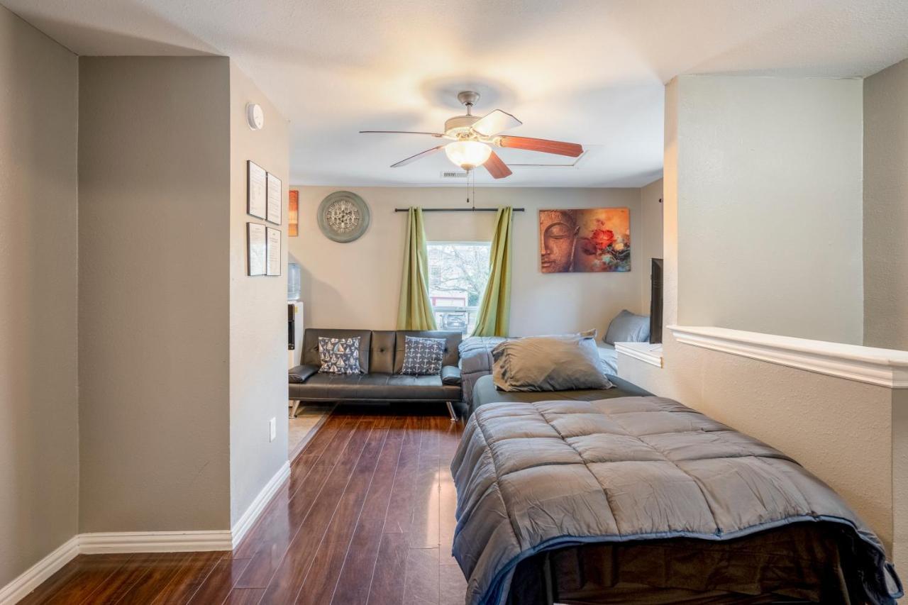 East Downtown Bungalow Houston Buitenkant foto